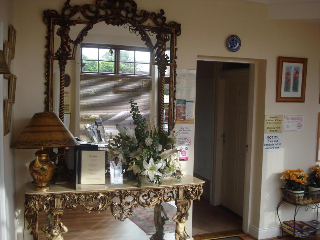 St. George Guest House 威克斯福德 外观 照片