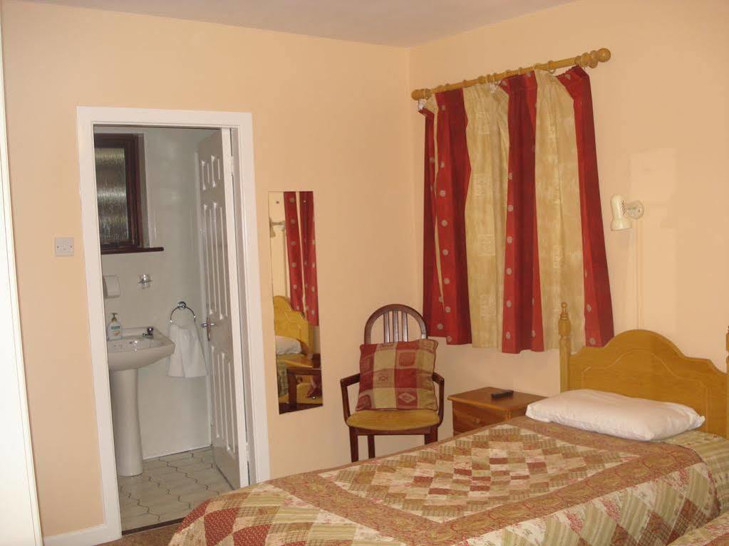 St. George Guest House 威克斯福德 外观 照片