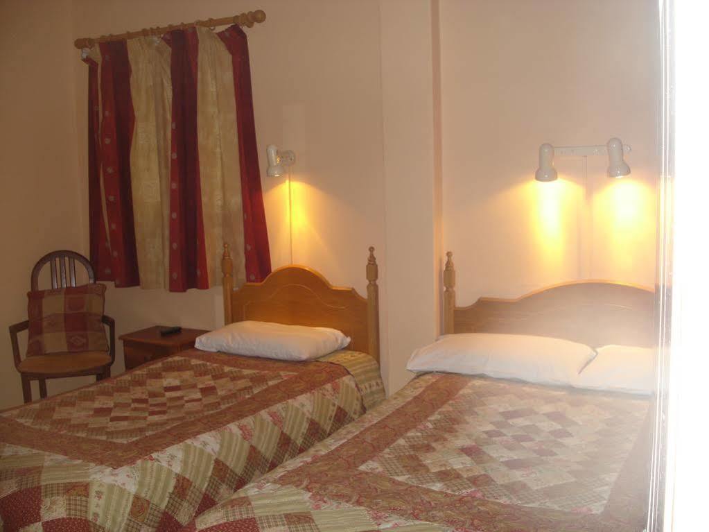 St. George Guest House 威克斯福德 外观 照片