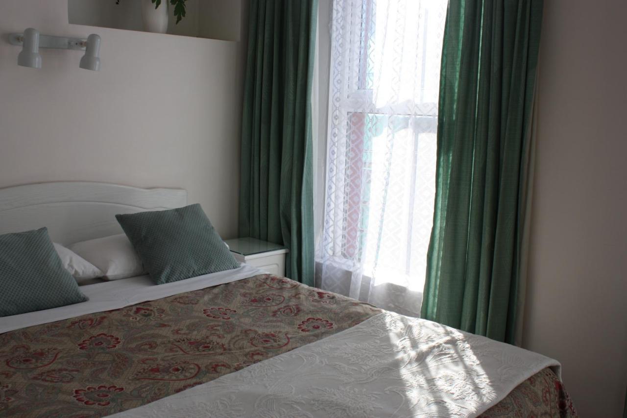 St. George Guest House 威克斯福德 外观 照片