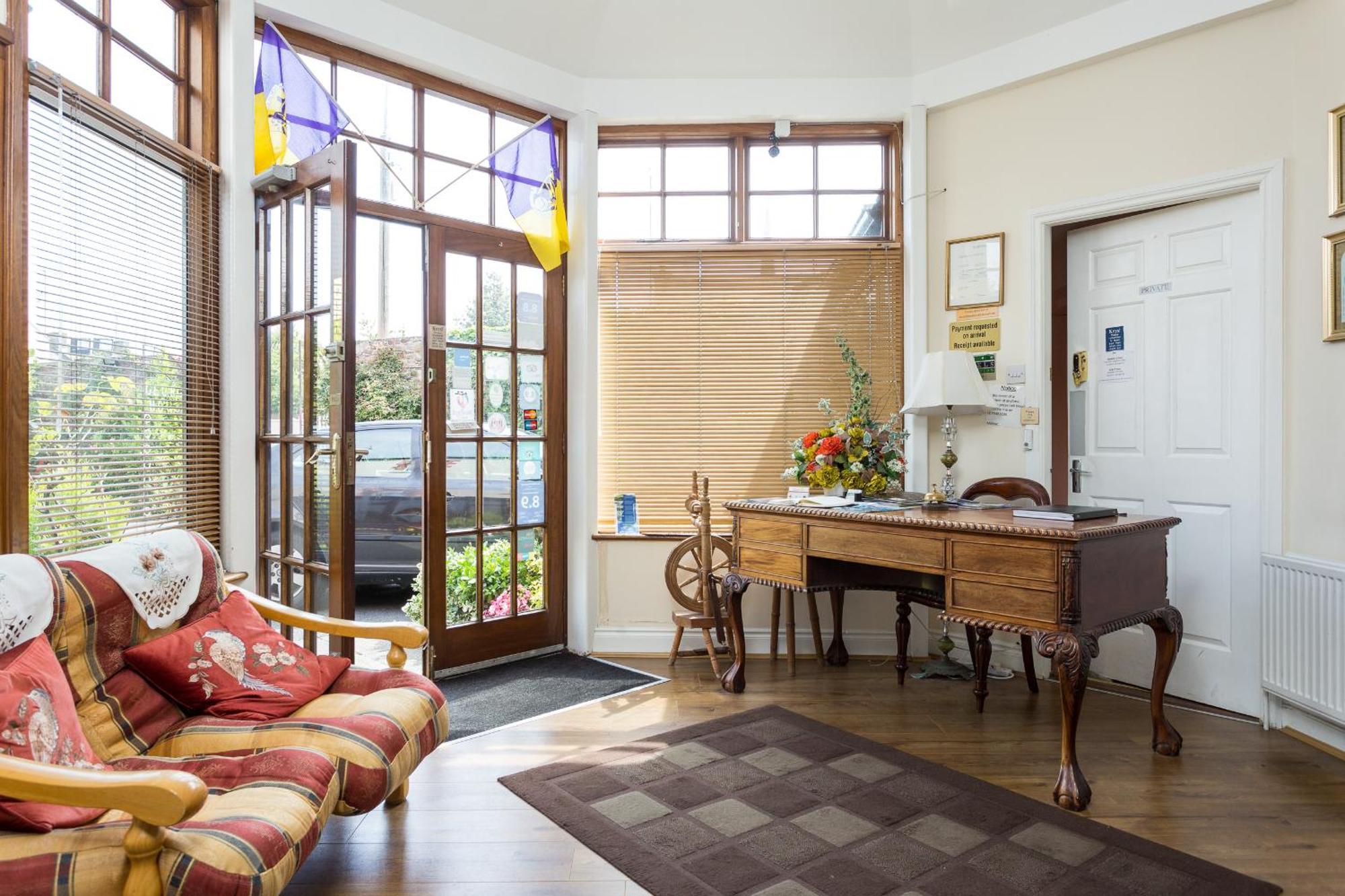 St. George Guest House 威克斯福德 外观 照片